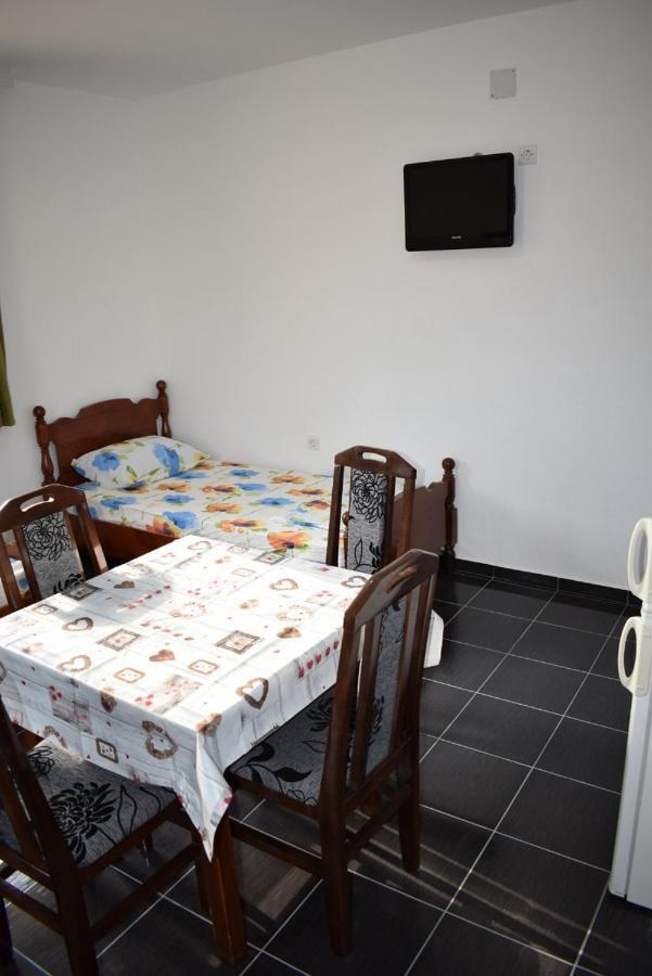 Srebrna Nit Veliko Gradište Exterior foto