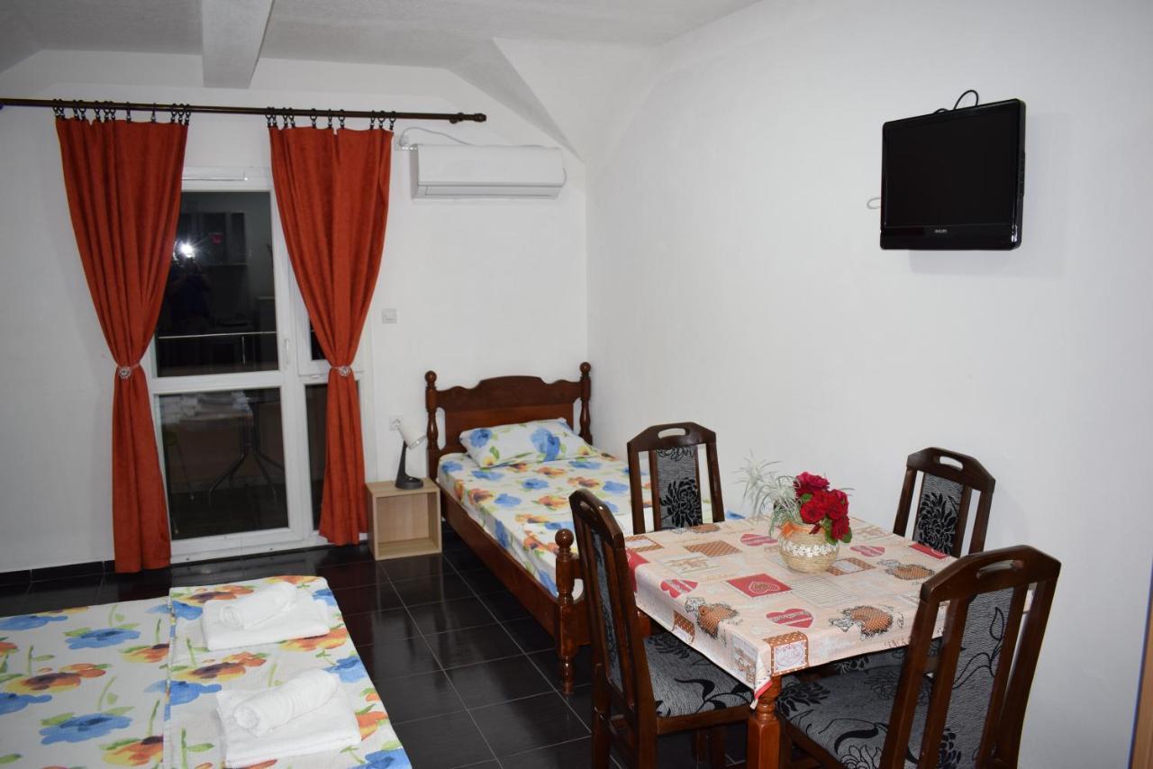 Srebrna Nit Veliko Gradište Exterior foto