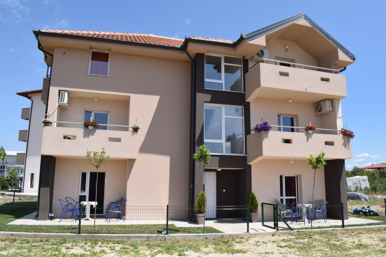 Srebrna Nit Veliko Gradište Exterior foto